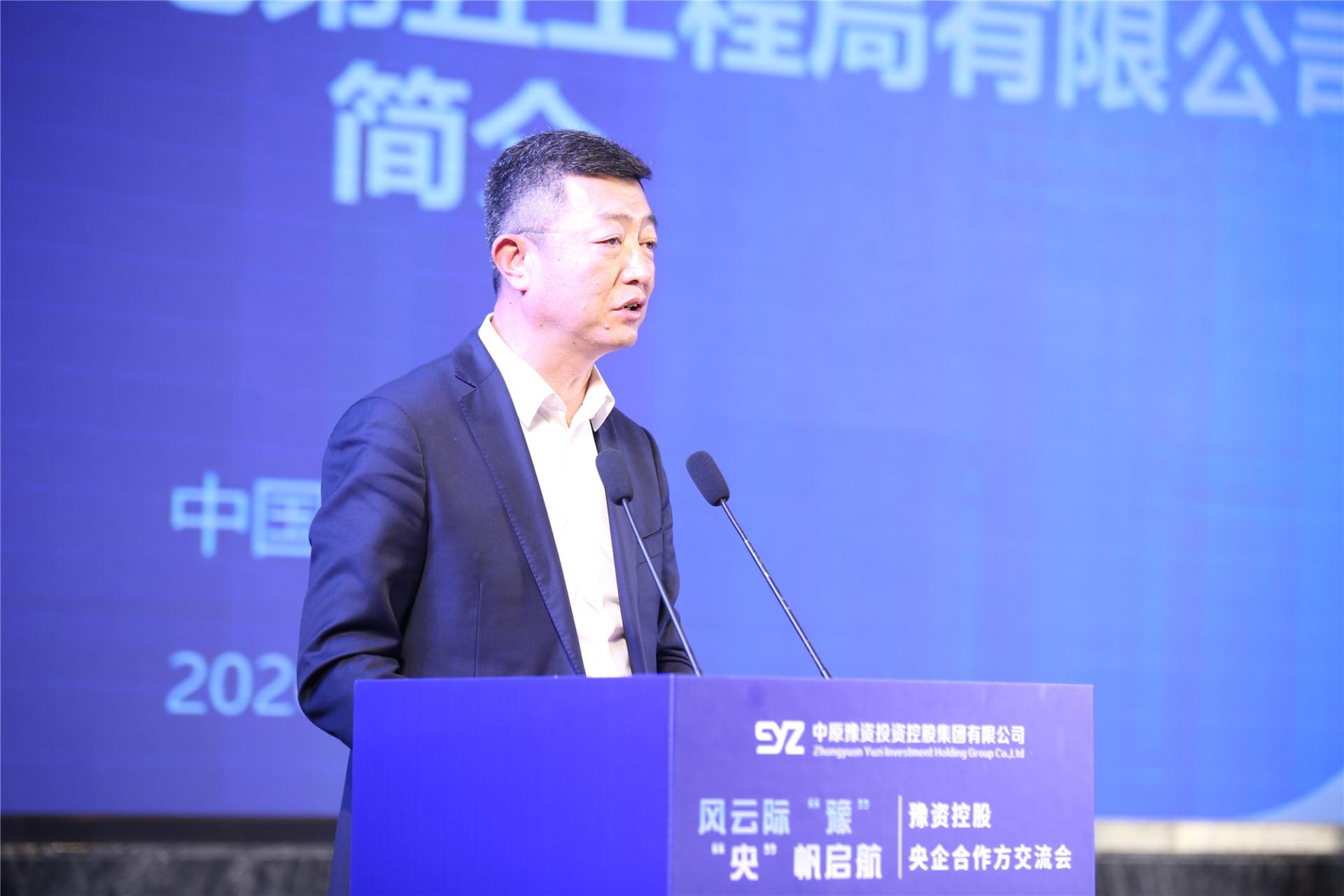 16李崢_副本.jpg 16李崢_副本.jpg